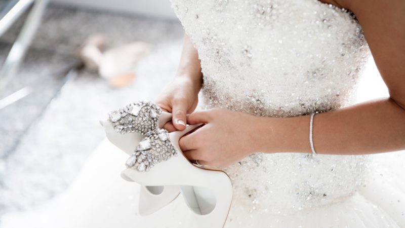 Tanie suknie ślubne – które są modne