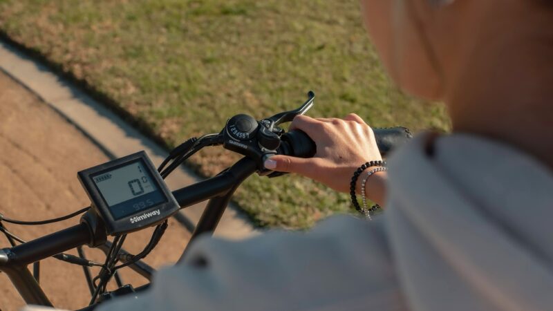 Smartfon i jazda rowerem – jak to razem pogodzić?